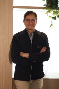 Dr. Pedro Barini, dentista da clínica odontológica em Goiânia